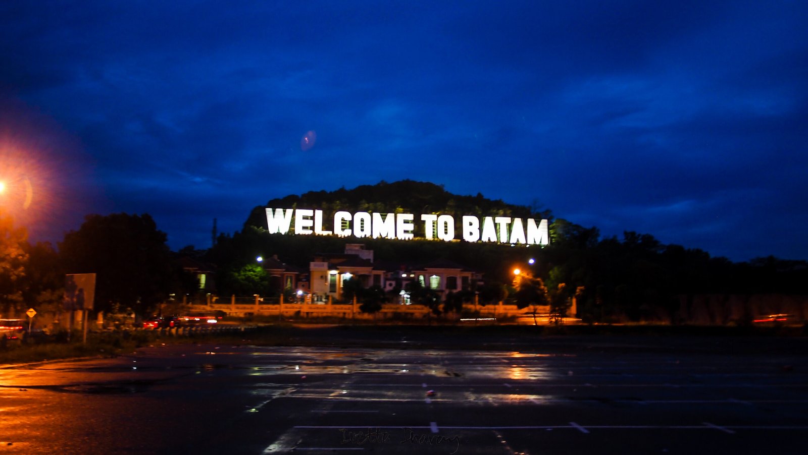 Welcome to Batam Monument