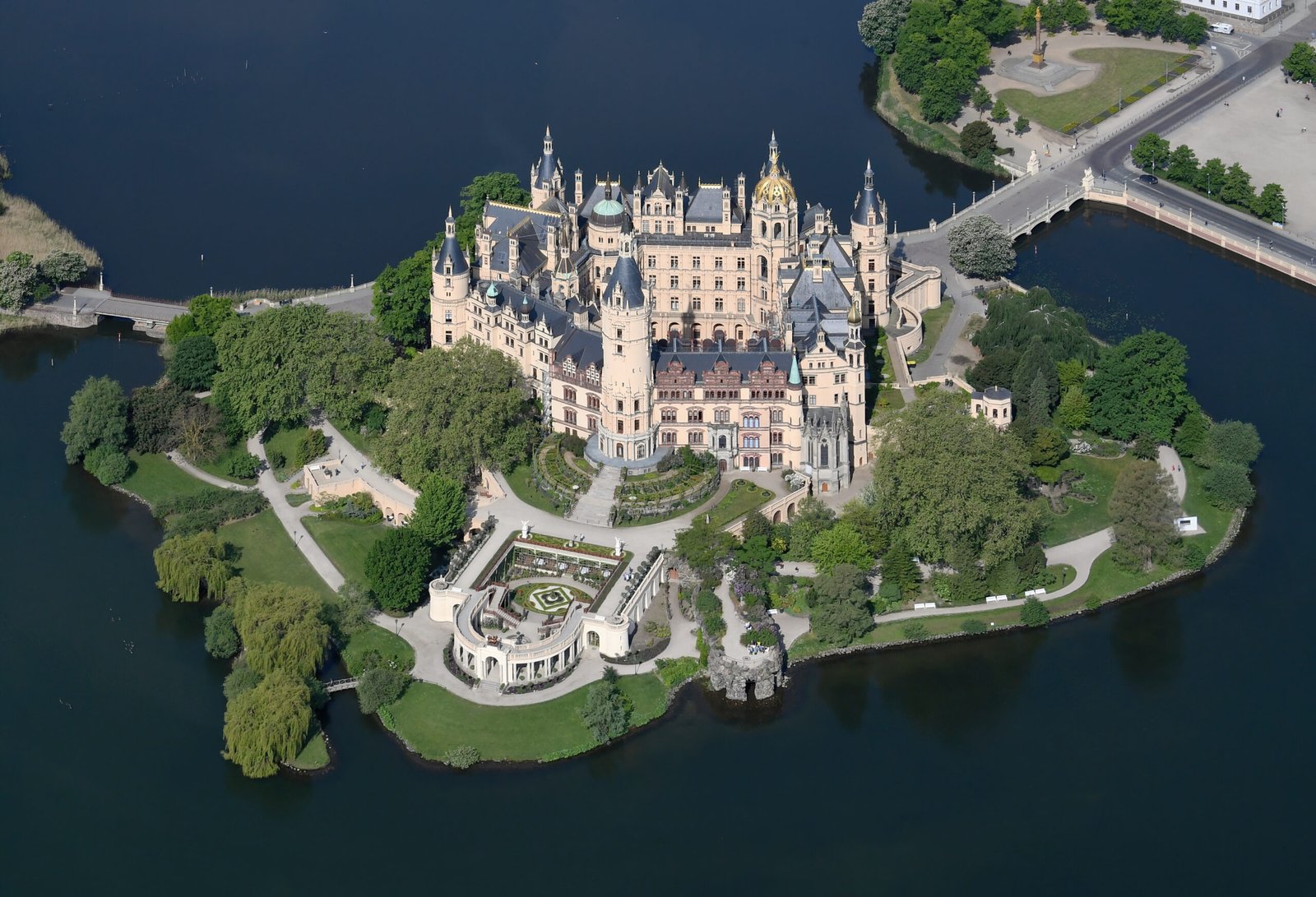 Schwerin Castle Garden