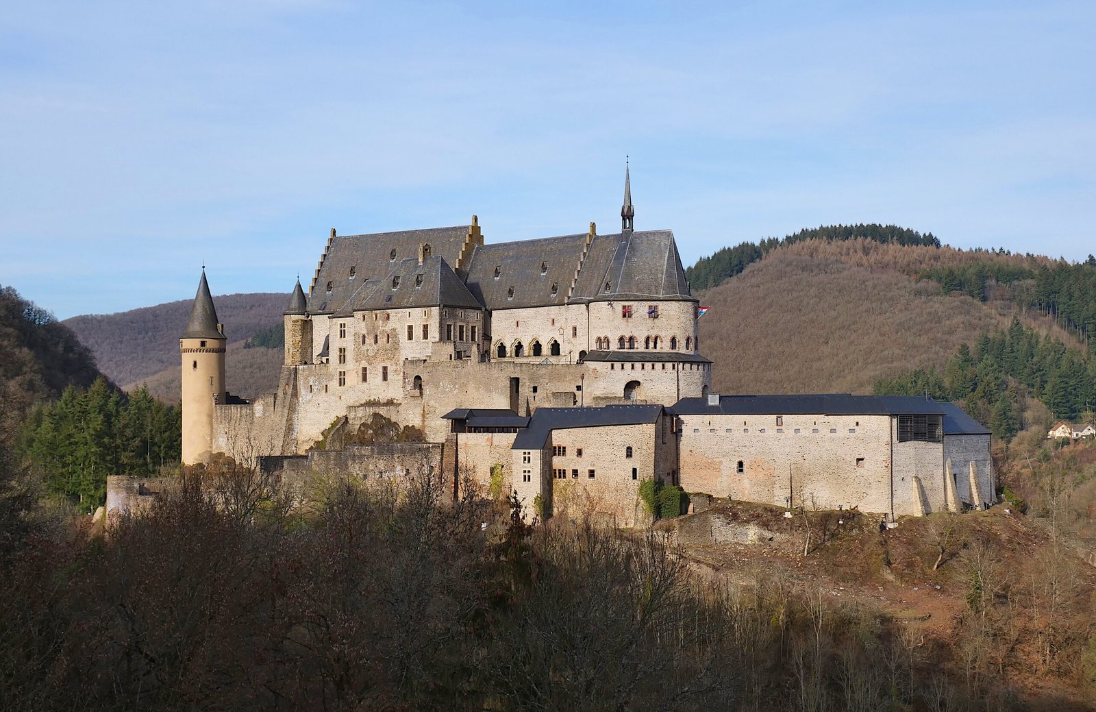 Vianden Day Trip Guide (2026): A Luxembourg Fairytale